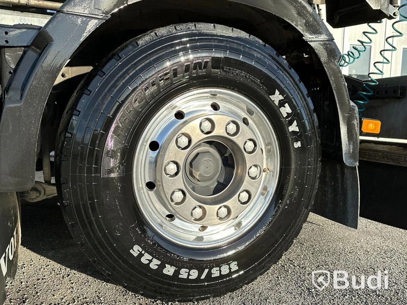 Betongbil Volvo FMX 330 6x2 | Saraka byggnation | 2017 | Endast 139100km
