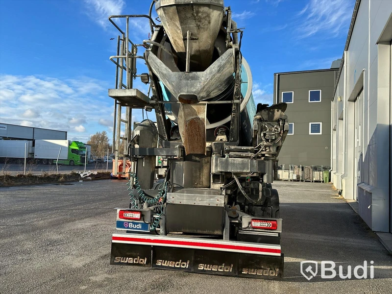 Betongbil Volvo FMX 330 6x2 | Saraka byggnation | 2017 | Endast 139100km