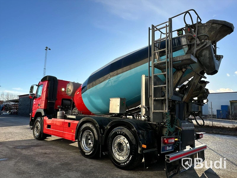 Betongbil Volvo FMX 330 6x2 | Saraka byggnation | 2017 | Endast 139100km
