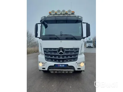 Dragbil Mercedes-Benz Arocs 3358-2015 med Zorzi asfaltstrailer -2014