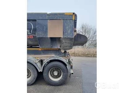 Dragbil Mercedes-Benz Arocs 3358-2015 med Zorzi asfaltstrailer -2014