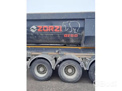 Dragbil Mercedes-Benz Arocs 3358-2015 med Zorzi asfaltstrailer -2014