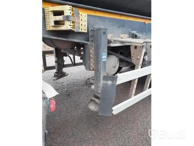 Dragbil Mercedes-Benz Arocs 3358-2015 med Zorzi asfaltstrailer -2014