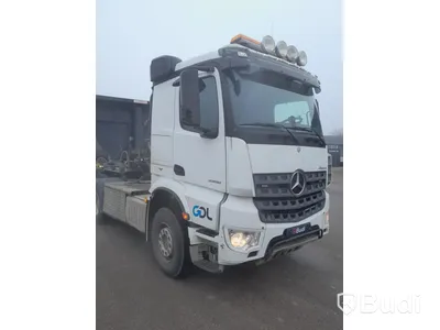 Dragbil Mercedes-Benz Arocs 3358-2015 med Zorzi asfaltstrailer -2014