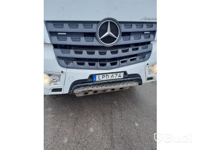 Dragbil Mercedes-Benz Arocs 3358-2015 med Zorzi asfaltstrailer -2014