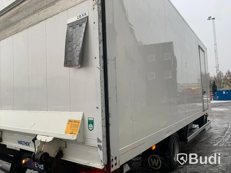 Lastbil Mitsubishi Fuso Canter 7C15 | 2014 | Walther skåp med bakgavelslyft.