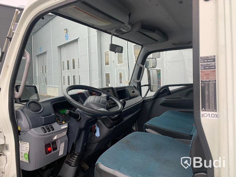 Lastbil Mitsubishi Fuso Canter 7C15 | 2014 | Walther skåp med bakgavelslyft.