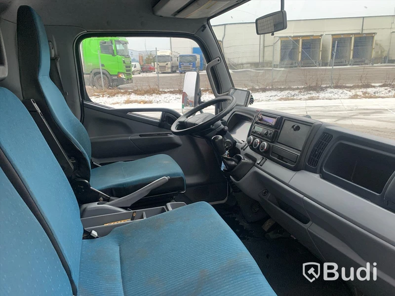 Lastbil Mitsubishi Fuso Canter 7C15 | 2014 | Walther skåp med bakgavelslyft.