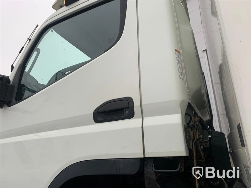 Lastbil Mitsubishi Fuso Canter 7C15 | 2014 | Walther skåp med bakgavelslyft.
