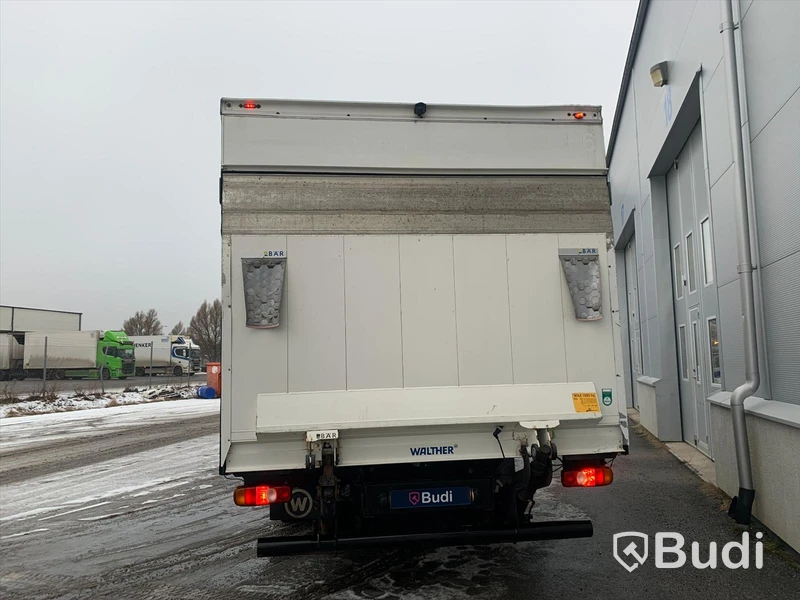 Lastbil Mitsubishi Fuso Canter 7C15 | 2014 | Walther skåp med bakgavelslyft.
