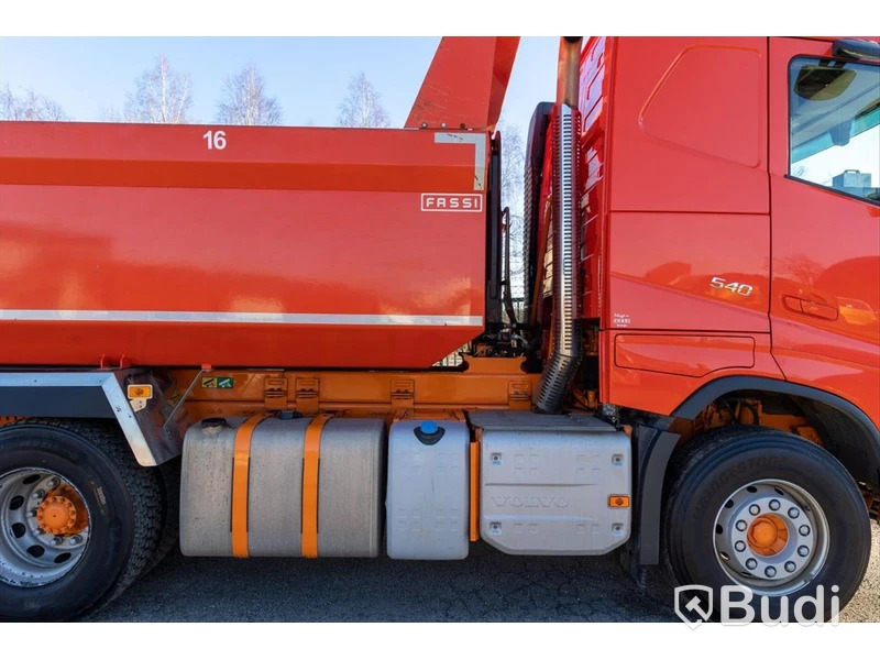 Dumperbil Volvo Fh16 8x4 540-2018 | Fassi | Släp Nor Slep SL-32TT - 2022