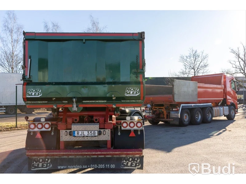 Dumperbil Volvo Fh16 8x4 540-2018 | Fassi | Släp Nor Slep SL-32TT - 2022