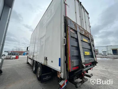 Lastbil Mercedes-Benz Actros 2551, 2014 - med Skabskåp - öppningsbar sida och baklyft