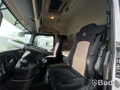 Lastbil Mercedes-Benz Actros 2551, 2014 - med Skabskåp - öppningsbar sida och baklyft