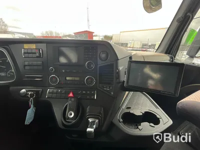 Lastbil Mercedes-Benz Actros 2551, 2014 - med Skabskåp - öppningsbar sida och baklyft