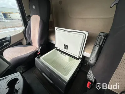 Lastbil Mercedes-Benz Actros 2551, 2014 - med Skabskåp - öppningsbar sida och baklyft
