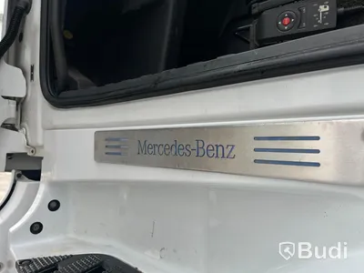 Lastbil Mercedes-Benz Actros 2551, 2014 - med Skabskåp - öppningsbar sida och baklyft