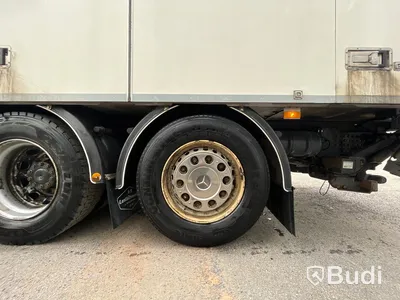 Lastbil Mercedes-Benz Actros 2551, 2014 - med Skabskåp - öppningsbar sida och baklyft