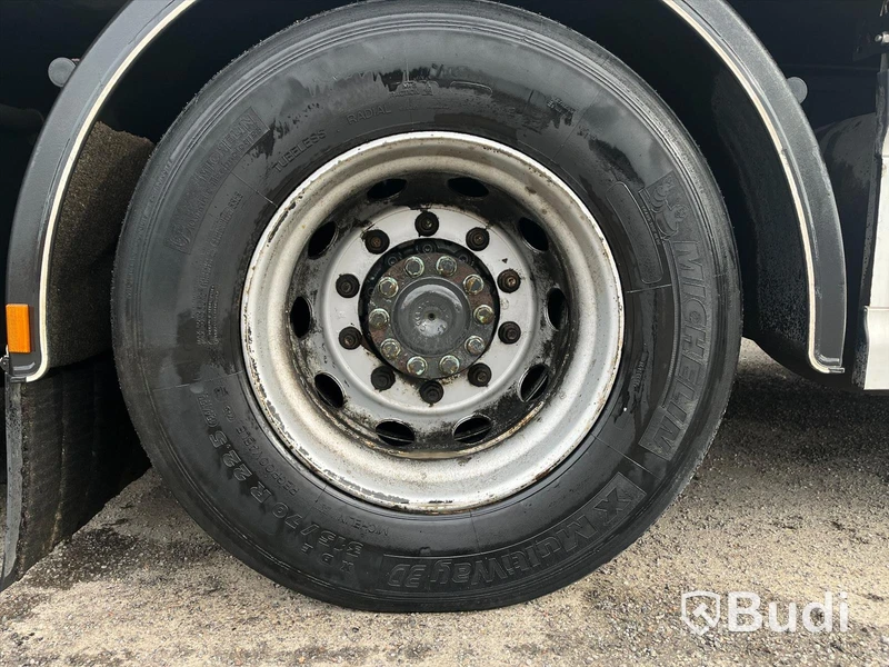 Lastbil Mercedes-Benz Actros 2551, 2014 - med Skabskåp - öppningsbar sida och baklyft