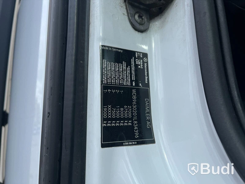 Lastbil Mercedes-Benz Actros 2551, 2014 - med Skabskåp - öppningsbar sida och baklyft
