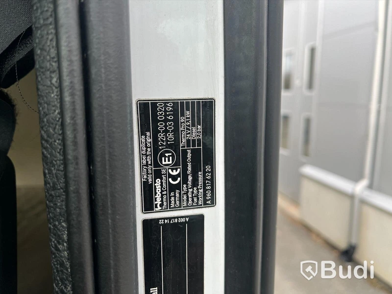 Lastbil Mercedes-Benz Actros 2551, 2014 - med Skabskåp - öppningsbar sida och baklyft