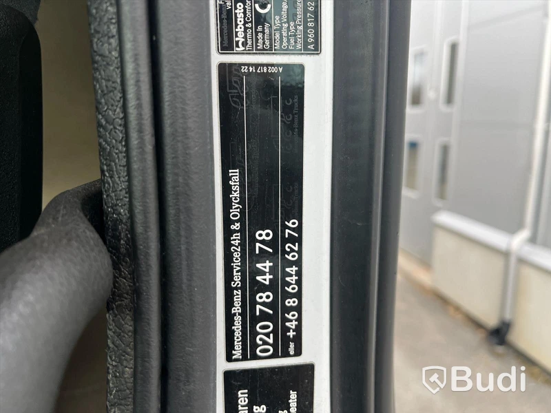 Lastbil Mercedes-Benz Actros 2551, 2014 - med Skabskåp - öppningsbar sida och baklyft