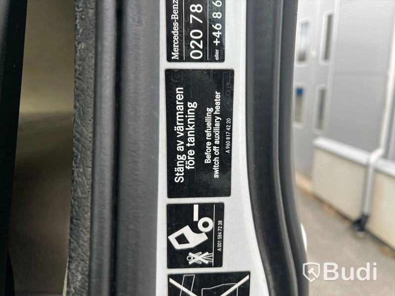 Lastbil Mercedes-Benz Actros 2551, 2014 - med Skabskåp - öppningsbar sida och baklyft