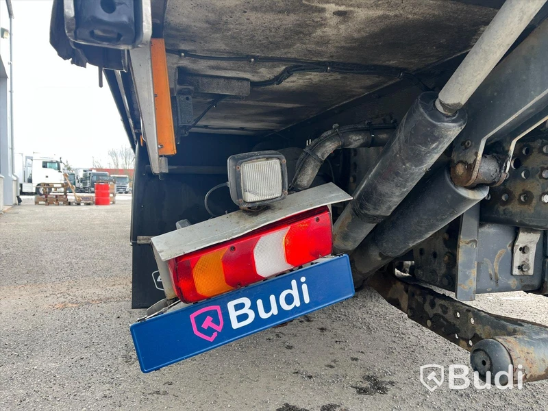 Lastbil Mercedes-Benz Actros 2551, 2014 - med Skabskåp - öppningsbar sida och baklyft