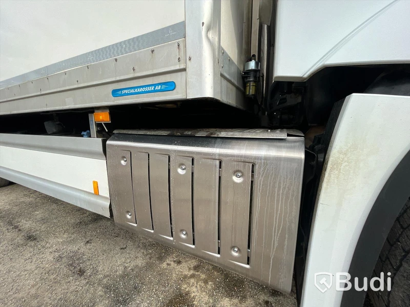 Lastbil Mercedes-Benz Actros 2551, 2014 - med Skabskåp - öppningsbar sida och baklyft