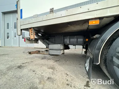 Lastbil Mercedes-Benz Actros 2551, 2014 - med Skabskåp - öppningsbar sida och baklyft
