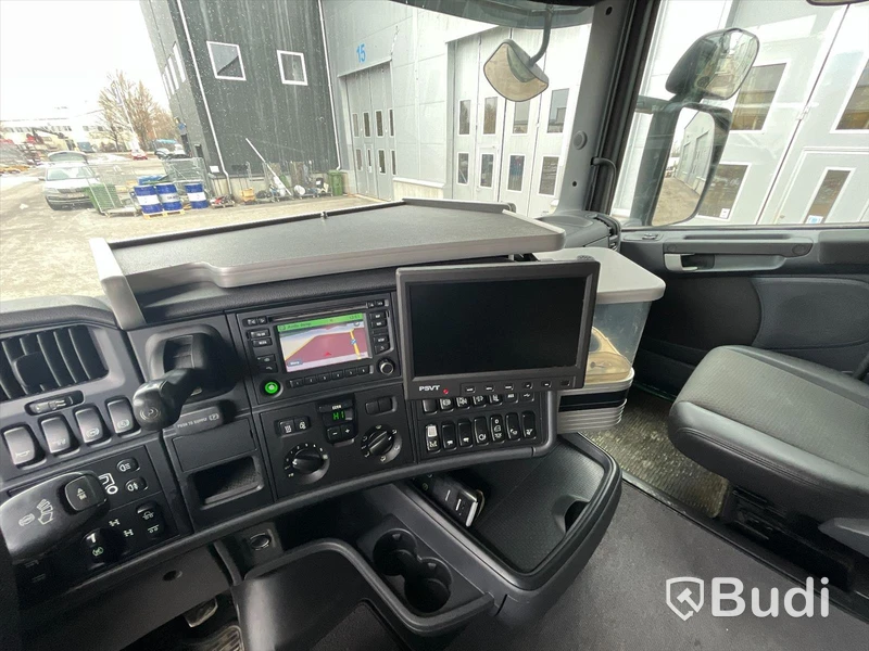 Lastbil SCANIA R580 8x4 dumper -2015