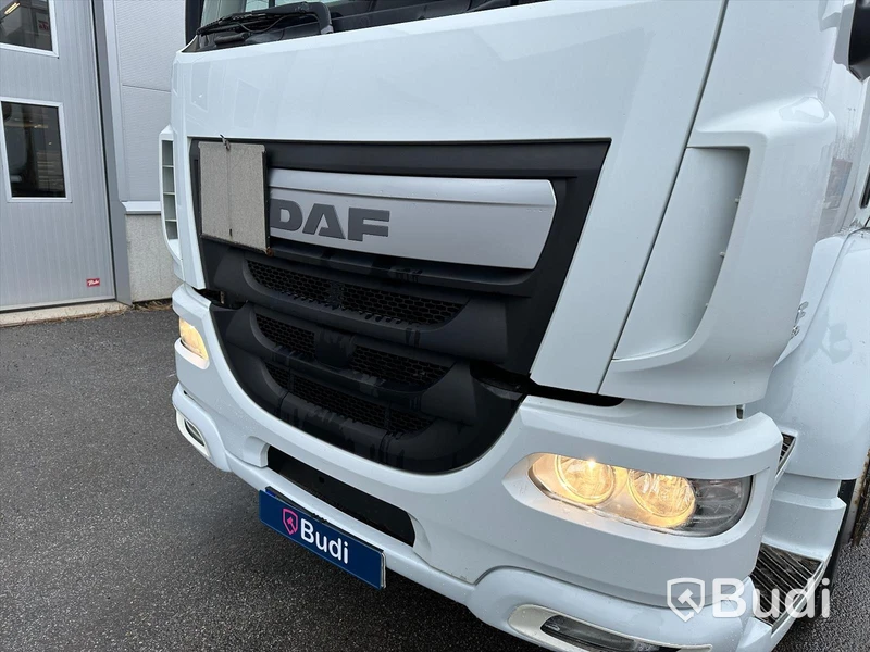 Lastbil DAF LF 290 Euro6 | 2017 | 18P Skåp med öppningsbarsida och baklyft 2T