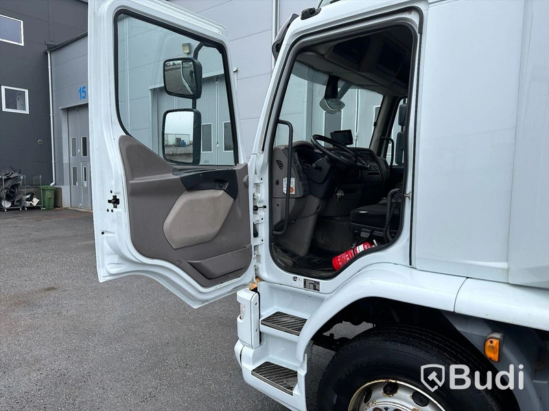 Lastbil DAF LF 290 Euro6 | 2017 | 18P Skåp med öppningsbarsida och baklyft 2T