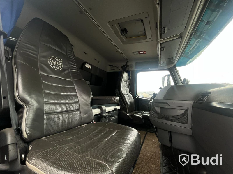 Lastväxlare Volvo FH 8x4 | 2011 | Hiab XR25SL58 24T