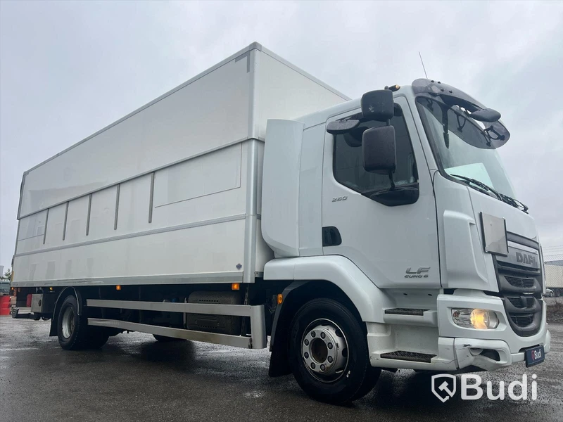 Lastbil DAF LF260I 4x2 | Salaskåp Höj & sänk |