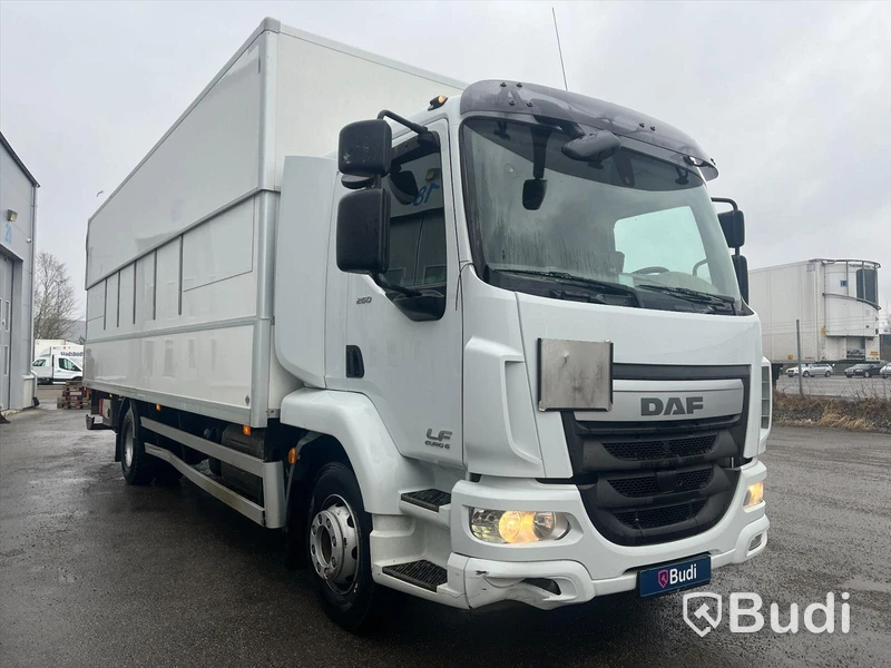 Lastbil DAF LF260I 4x2 | Salaskåp Höj & sänk |