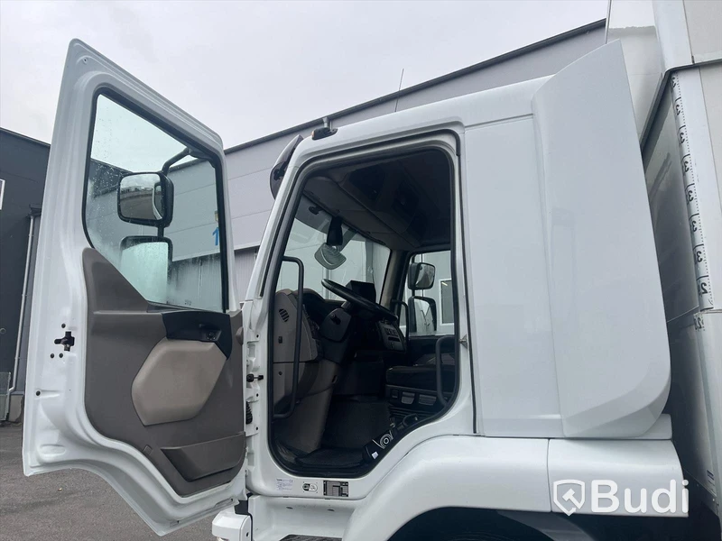 Lastbil DAF LF260I 4x2 | Salaskåp Höj & sänk |