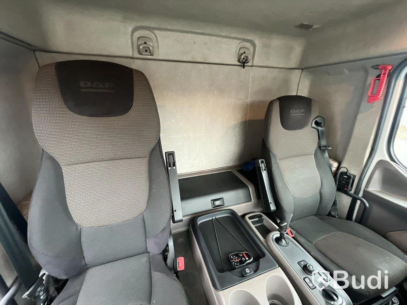 Lastbil DAF LF260I 4x2 | Salaskåp Höj & sänk |