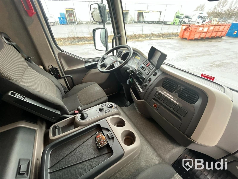 Lastbil DAF LF260I 4x2 | Salaskåp Höj & sänk |