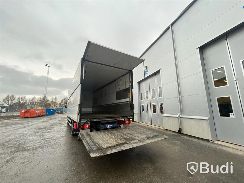 Lastbil DAF LF260I 4x2 | Salaskåp Höj & sänk |