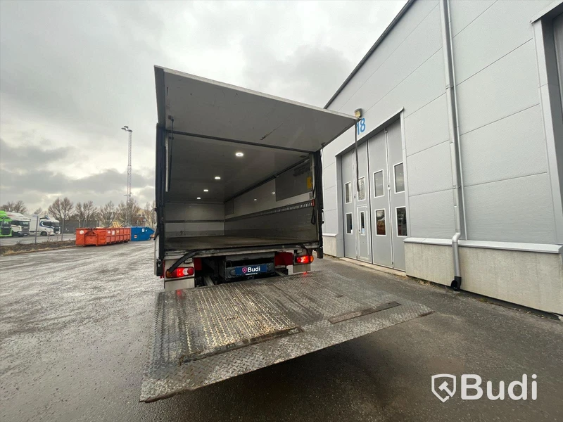 Lastbil DAF LF260I 4x2 | Salaskåp Höj & sänk |