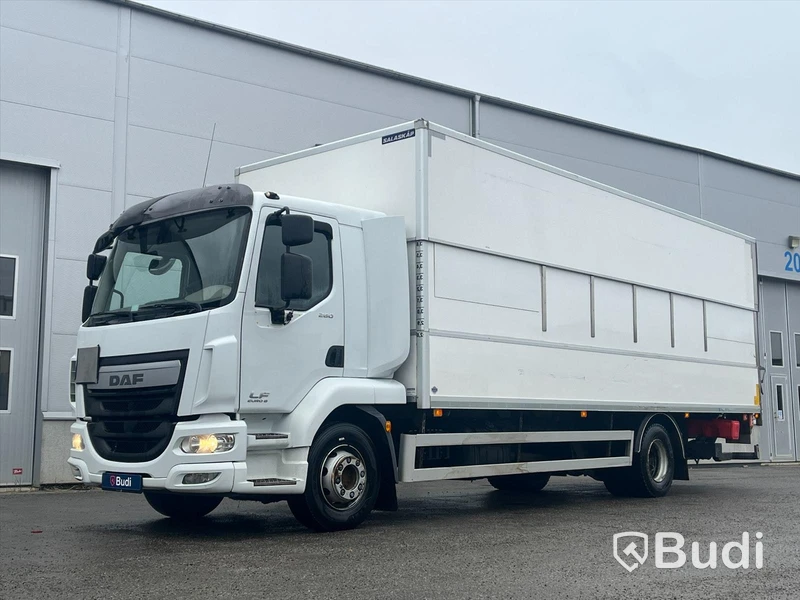 Lastbil DAF LF260I 4x2 | Salaskåp Höj & sänk |