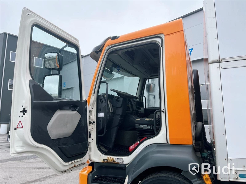 Lastbil Volvo FL 4x2 Höj- & sänkskåp