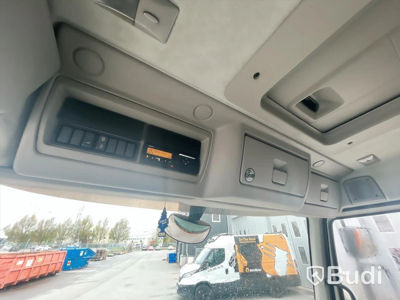 Lastbil Volvo FL 4x2 Höj- & sänkskåp