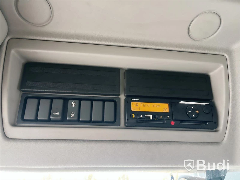 Lastbil Volvo FL 4x2 Höj- & sänkskåp
