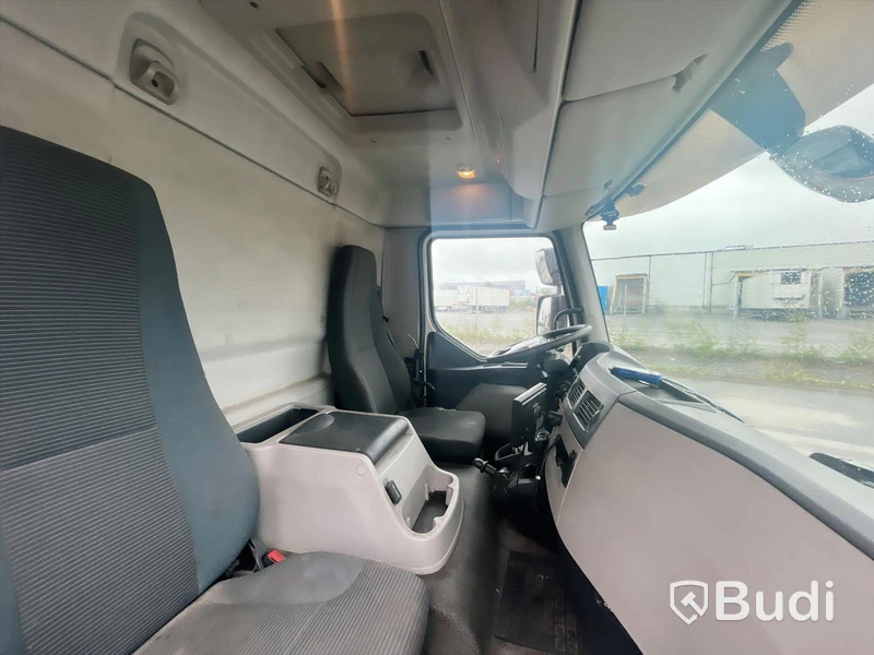 Lastbil Volvo FL 4x2 Höj- & sänkskåp
