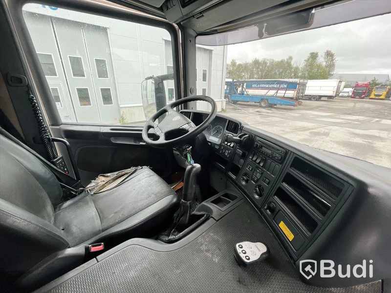 Lastbil Scania P270 4x2 -2009 | SKAB med öppningsbarsida | Nybesiktigad - EXPORT