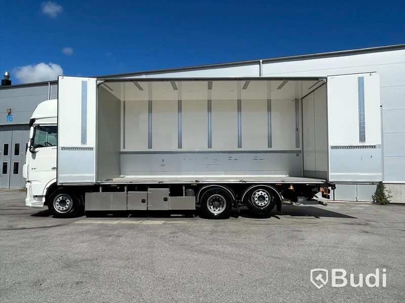Lastbil Scania P270 4x2 -2009 | SKAB med öppningsbarsida | Nybesiktigad - EXPORT