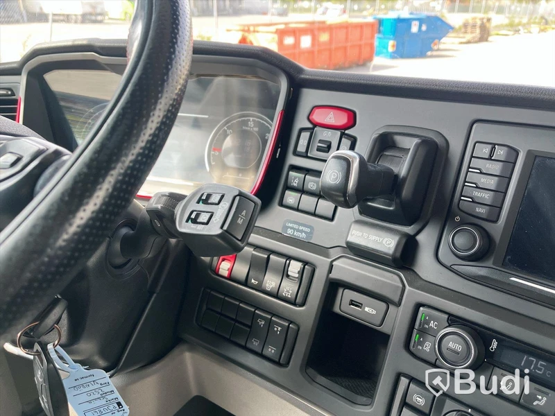 Lastbil Scania R520 6X2 - Dragbil | 2017