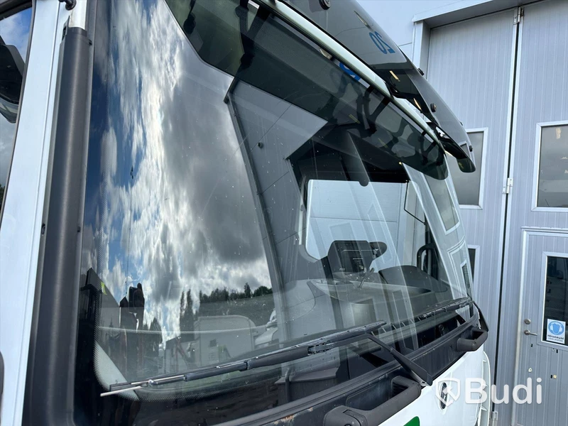 tertagen till MKR  Lastbil Mercedes-Benz 967PKX3 Atego | Höj & Sänk skåp | 2015